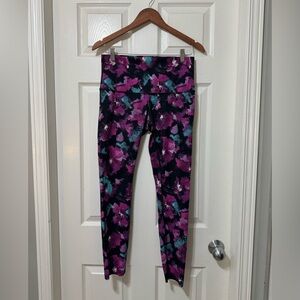Lululemon wunder under pant hi rise size 10 euc *flaw